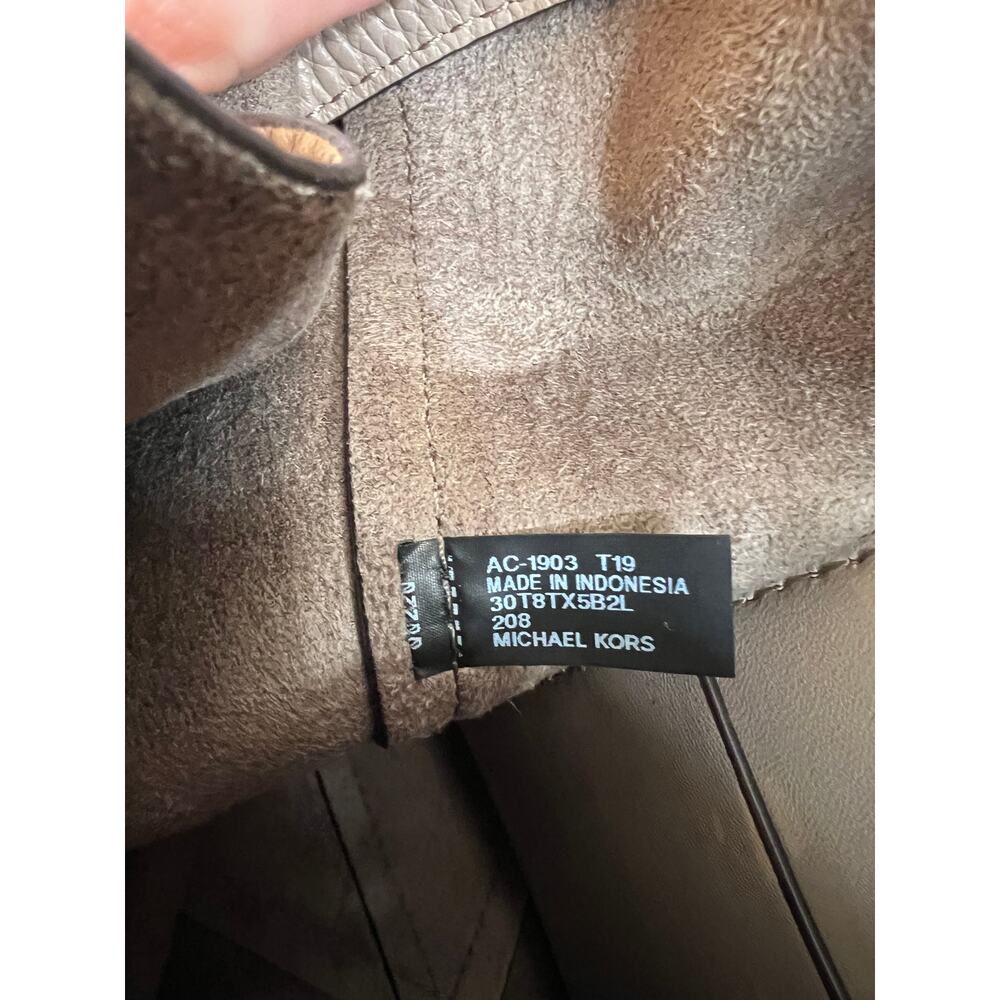 Michael Kors Junie Medium Pebbled Leather Backpack Truffle 30T8TX5B2L NWT - Picture 12 of 15